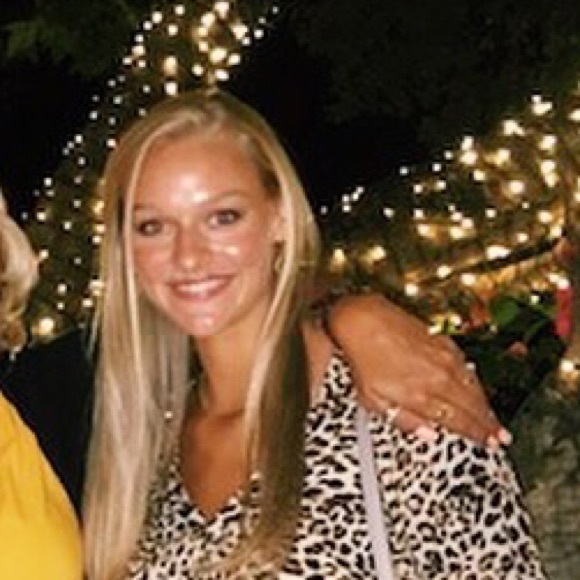 Meet your Posher, Megan - Picture 1 of 1